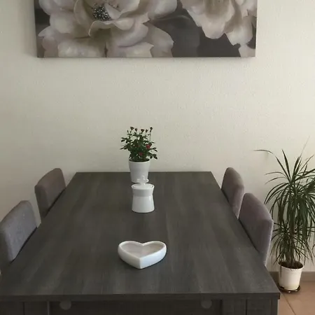 Les Iris Apartment *